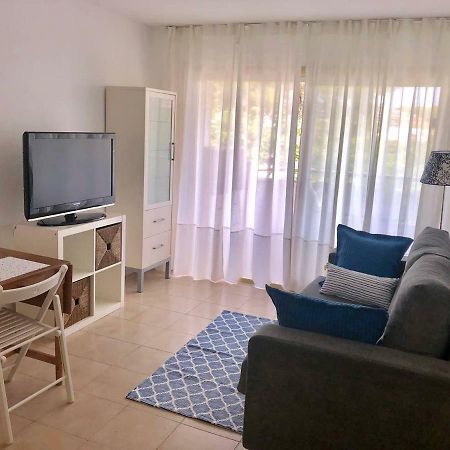 Apartamento Centrico Con Piscina 살루 외부 사진