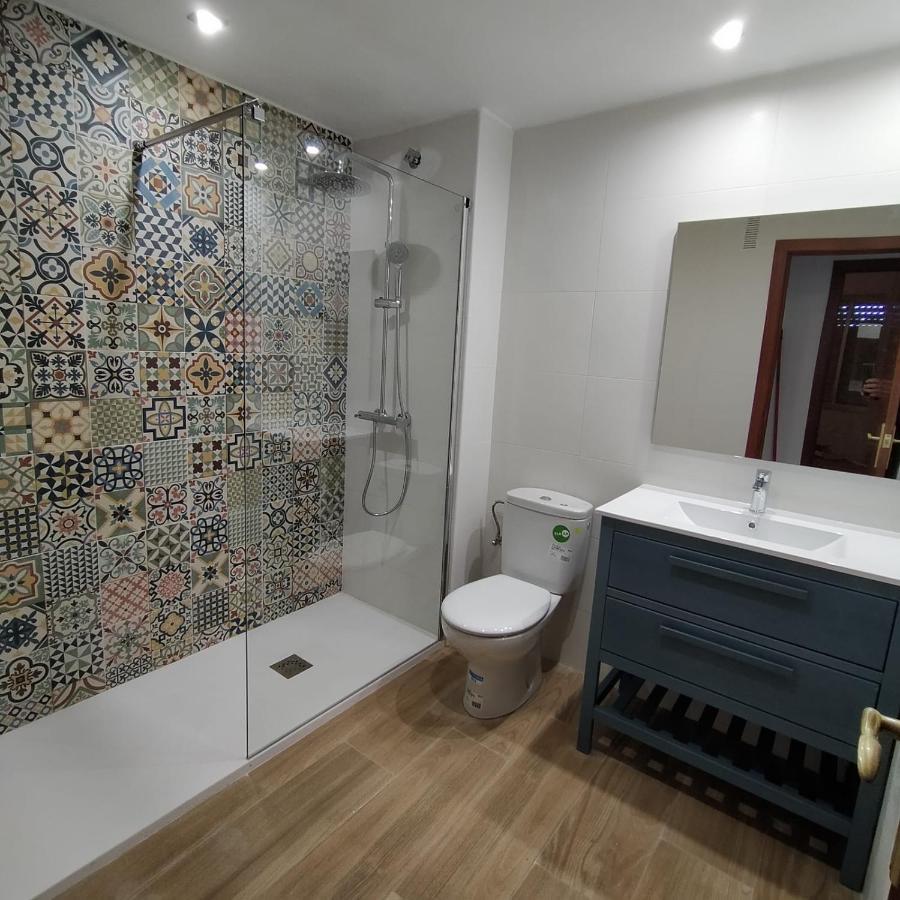 Apartamento Centrico Con Piscina 살루 외부 사진