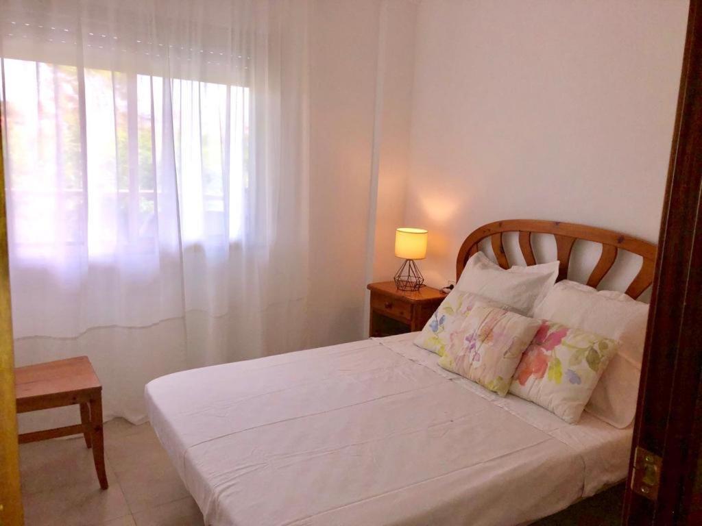 Apartamento Centrico Con Piscina 살루 외부 사진