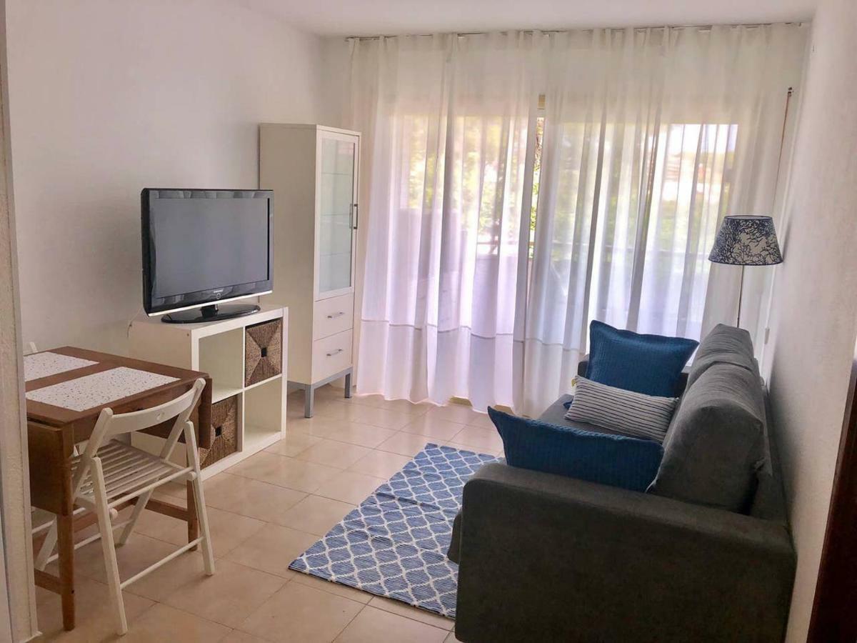 Apartamento Centrico Con Piscina 살루 외부 사진
